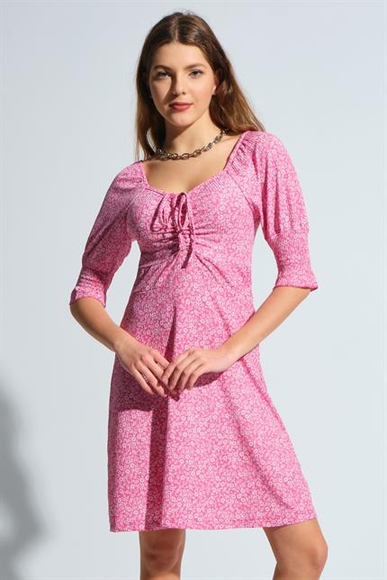 Büzgülü Kolu Gipeli Çiçek Desenli Elbise - Fuşya
