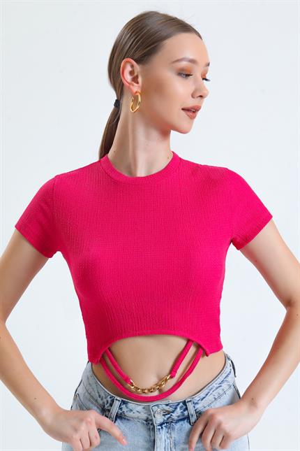Bisiklet Yaka Kısa Kollu Zincir Detaylı Crop Bluz - Fuşya