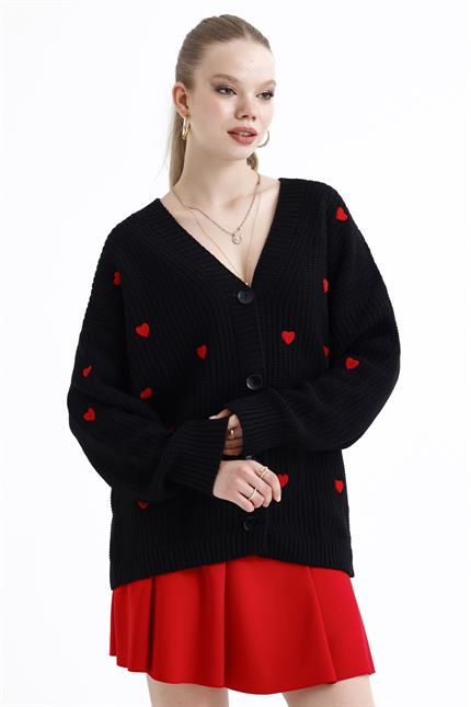 Kalp Nakışlı Düğmeli Oversize Triko Hırka - Siyah