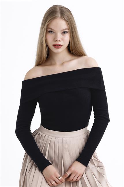 Madonna Yaka Şardonlu Fitilli Kazak - Siyah