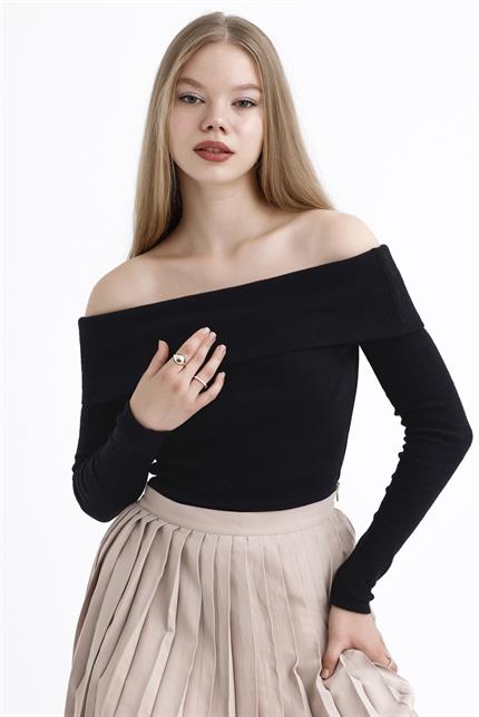 Madonna Yaka Şardonlu Fitilli Kazak - Siyah