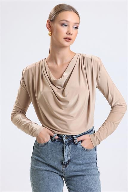 Omuz Vatkalı Degaje Yaka Dökümlü Bluz - Vizon