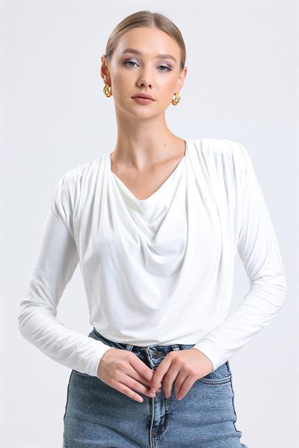 Omuz Vatkalı Degaje Yaka Dökümlü Bluz - Ekru