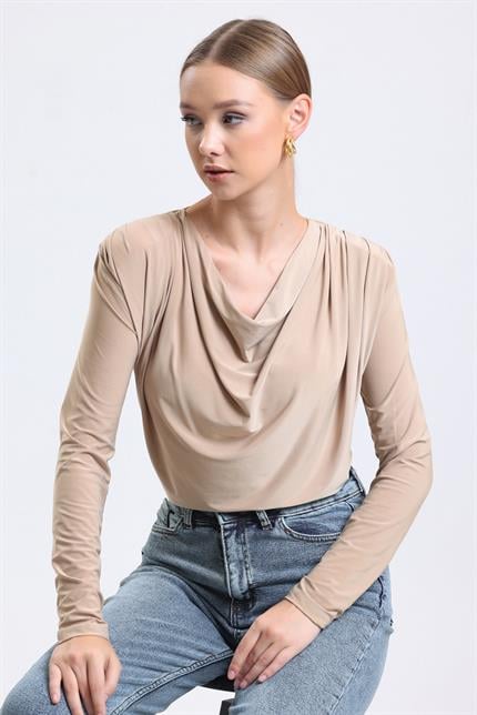 Omuz Vatkalı Degaje Yaka Dökümlü Bluz - Vizon