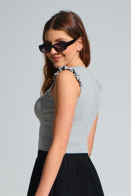 Omuz Volanlı Zincir Kolyeli Kolsuz Fitilli Crop Bluz - Gri