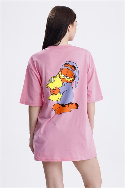 Ön Ve Sırt Uykucu Garfield Baskılı Pamuklu Oversize Tişört - Pembe
