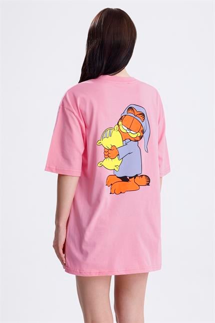 Ön Ve Sırt Uykucu Garfield Baskılı Pamuklu Oversize Tişört - Pembe