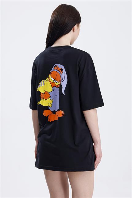 Ön Ve Sırt Uykucu Garfield Baskılı Pamuklu Oversize Tişört - Siyah