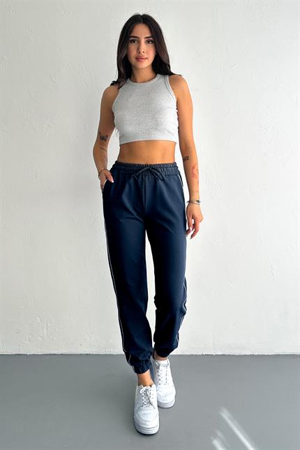 Şerit Detaylı Paça Lastikli Kompakt Penye Eşofman - Lacivert