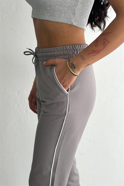 Şerit Detaylı Paça Lastikli Kompakt Penye Eşofman - Füme