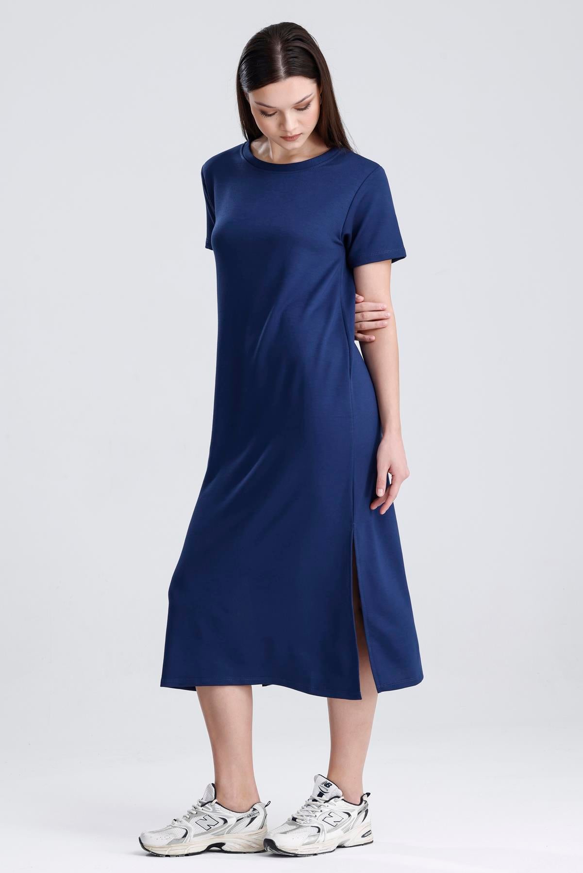 Bisiklet Yaka Yırtmaçlı Modal Basic Salaş Elbise - Lacivert