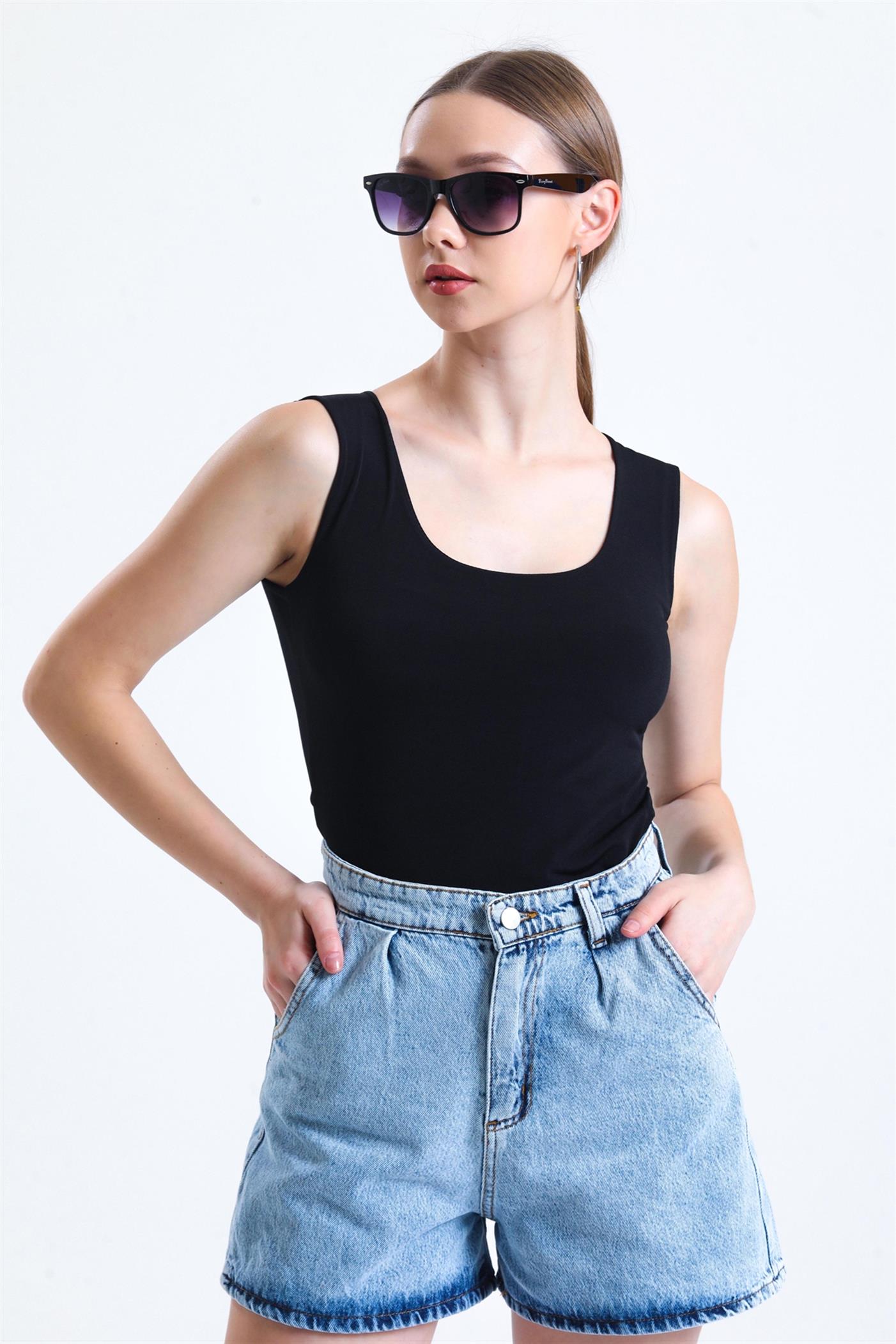 Kare Yaka Önü Çift Katlı Askılı Sandy Bluz - Siyah