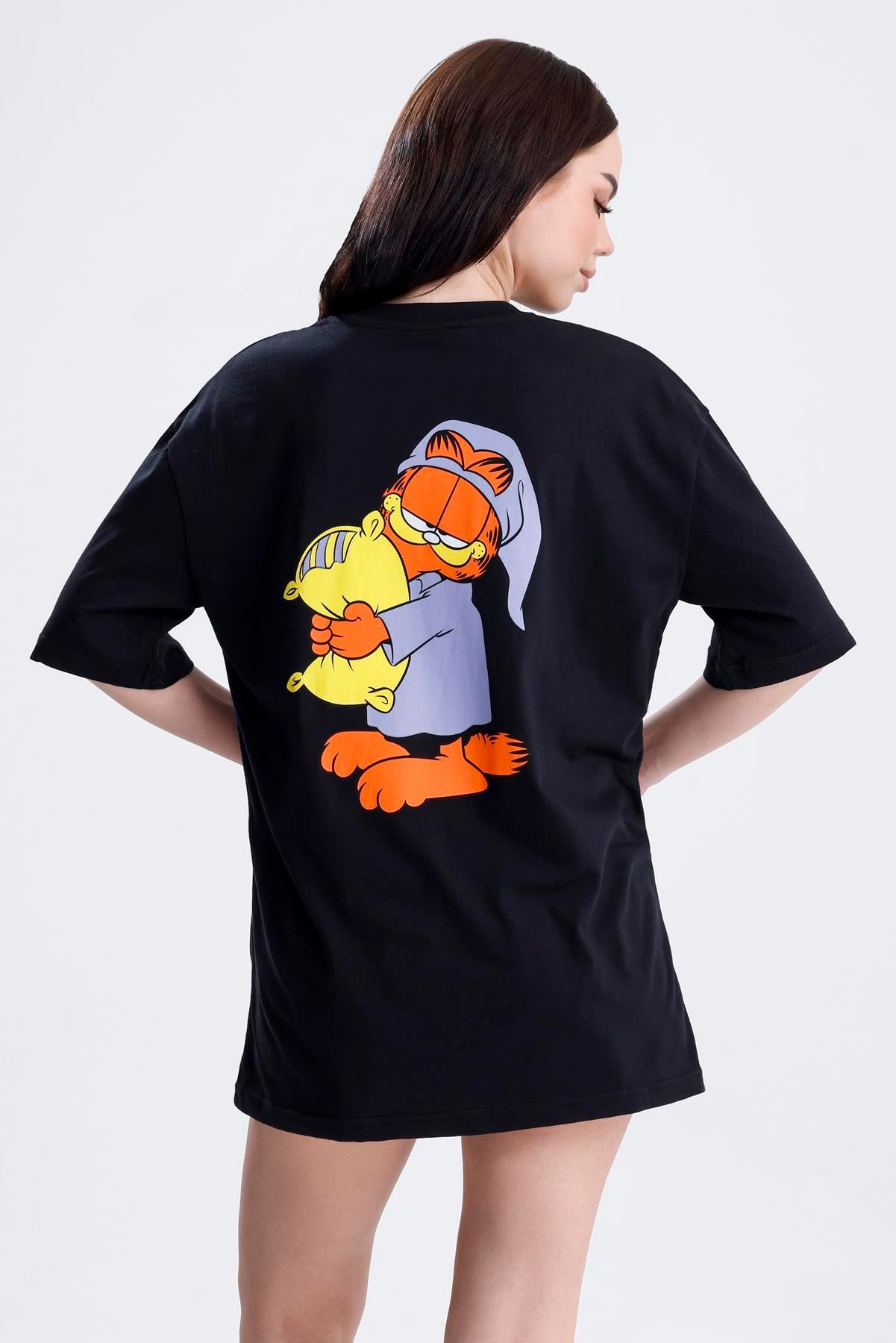 Ön Ve Sırt Uykucu Garfield Baskılı Pamuklu Oversize Tişört - Siyah