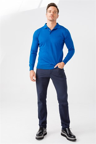 Мужской базовый трикотажный свитер с воротником-поло Синий