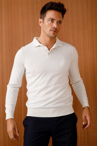 Мужской базовый трикотажный свитер с воротником поло цвета кости