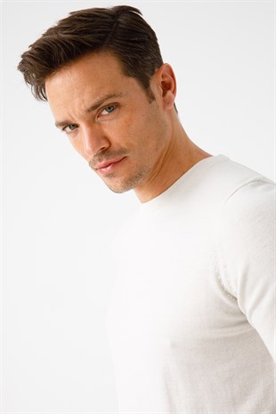 Классический трикотаж с круглым вырезом для мужчин Свитер цвета кости