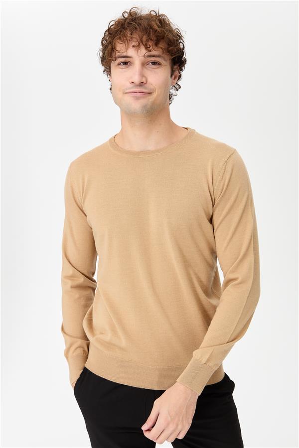 Мужской базовый свитер с круглым вырезом и трикотажем ЧЕРНЫЙ КОФЕ