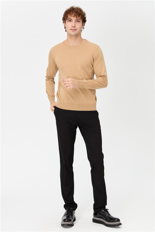 Мужской базовый свитер с круглым вырезом и трикотажем ЧЕРНЫЙ КОФЕ