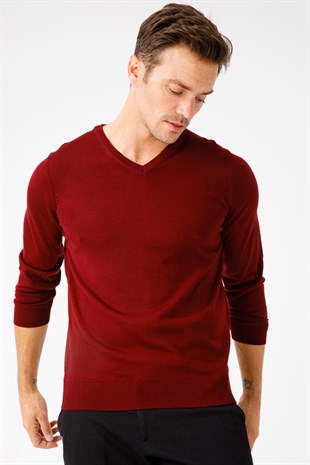 Мужской базовый трикотажный свитер с V-образным вырезом цвет сливы