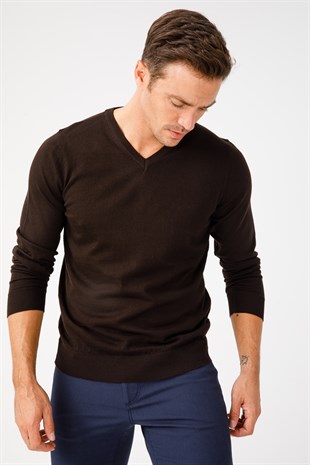 Мужской базовый трикотажный свитер с v-образным вырезом Темно-коричневый