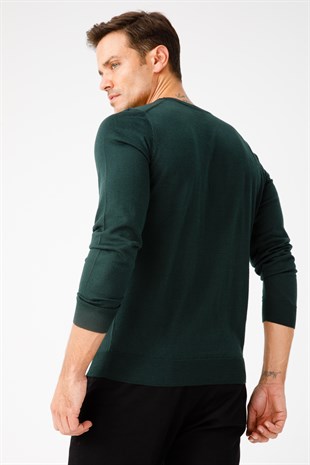 Мужской базовый трикотажный свитер с v-образным вырезом темно-зеленый