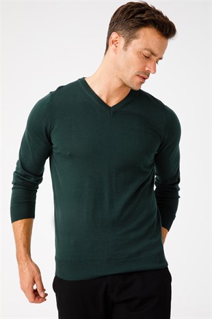 Мужской базовый трикотажный свитер с v-образным вырезом темно-зеленый