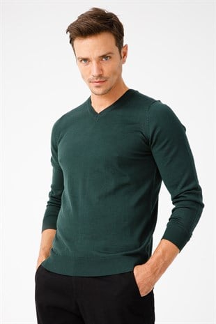 Мужской базовый трикотажный свитер с v-образным вырезом темно-зеленый