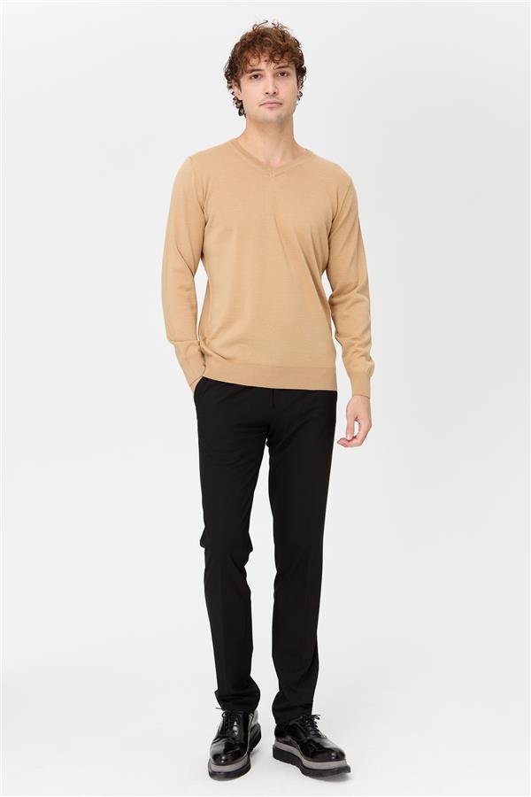 Мужской базовый трикотажный свитер с v-образным вырезом ЧЕРНЫЙ КОФЕ