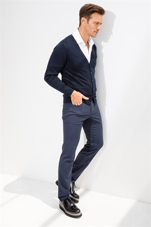 Мужской базовый трикотаж с V-образным вырезом Кардиган темный Nave