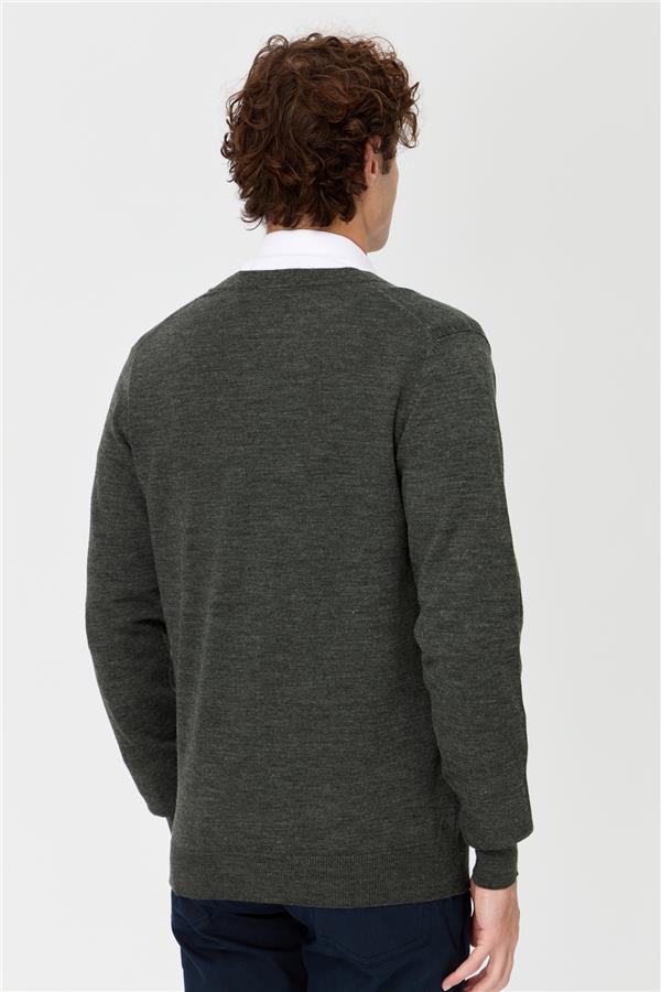 Мужской базовый трикотаж с V-образным вырезом Кардиган темно-серый