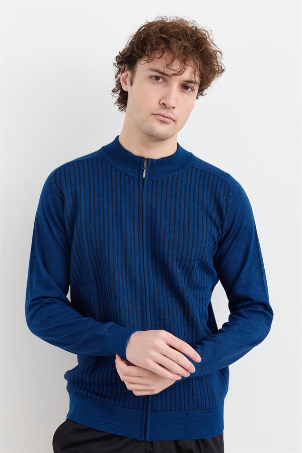 Пальто мужское из шерстяного трикотажа синее