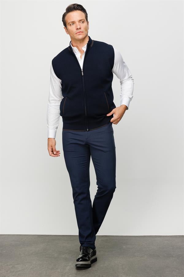 Мужской вязаный шерстяной жилет с круглым вырезом темно синий