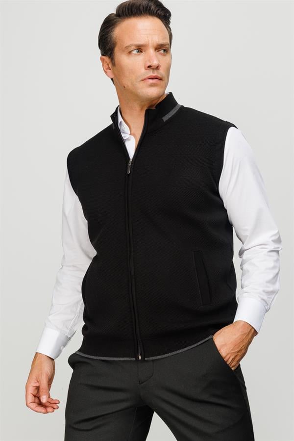 Мужской вязаный шерстяной жилет с круглым вырезом черный