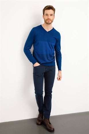 Мужской трикотажный свитер с V-образным вырезом Темно-синий