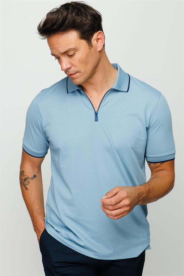 Мужская футболка с вырезом поло на молнии голубая 