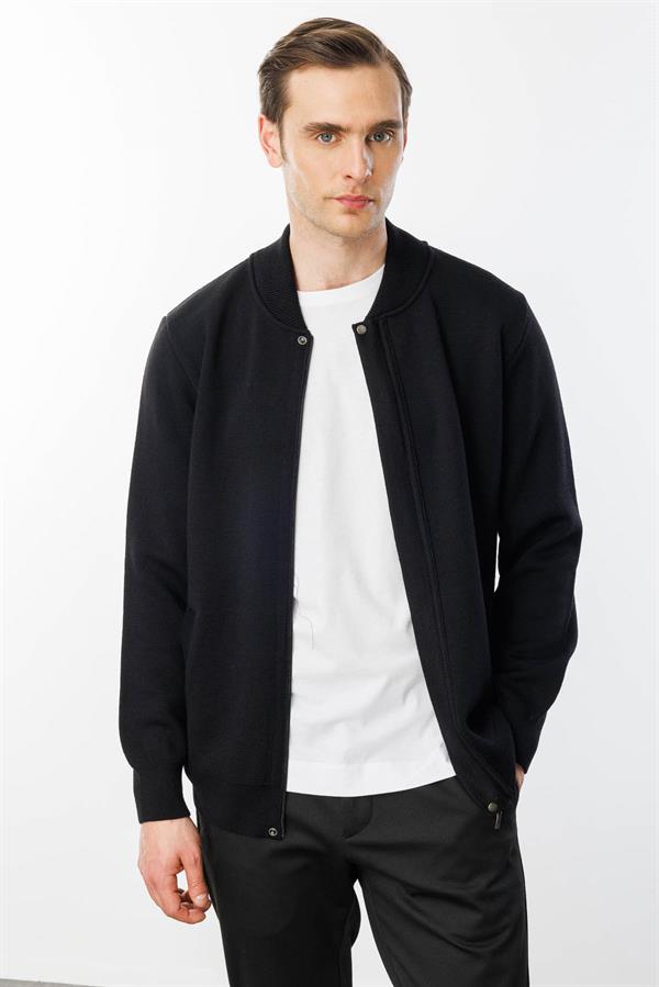 Мужская трикотажная вязаная куртка с воротником 