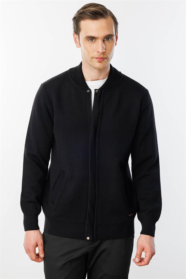 Мужская трикотажная вязаная куртка с воротником 