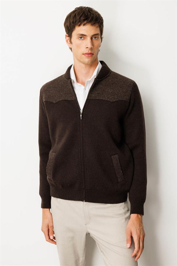 Erkek Hakim Yaka Göğsü ve Cebi Keçe Triko Mont K.Kahve