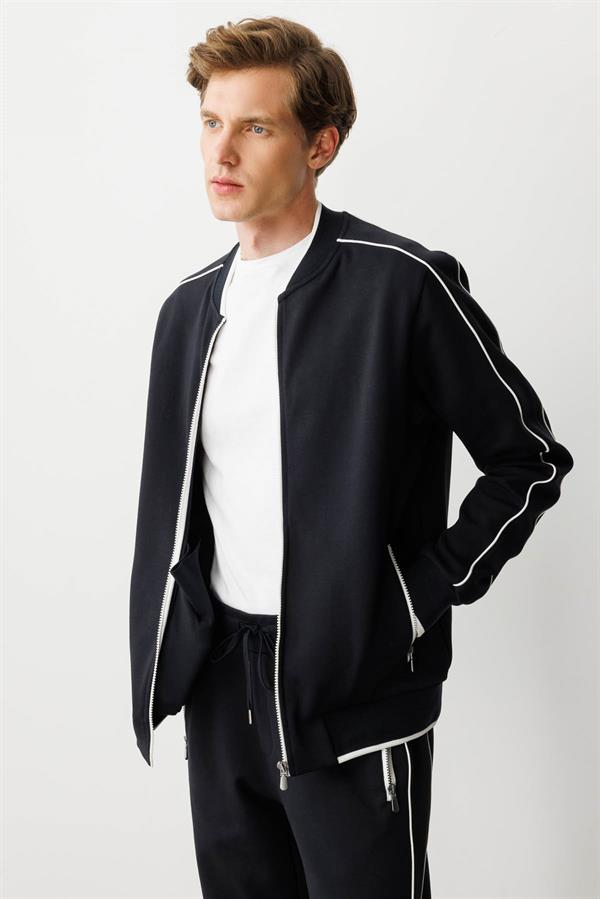 Erkek Hakim Yaka Kol Ucu ve Eteği Çizgili Eşofman Üstü K.Lacivert