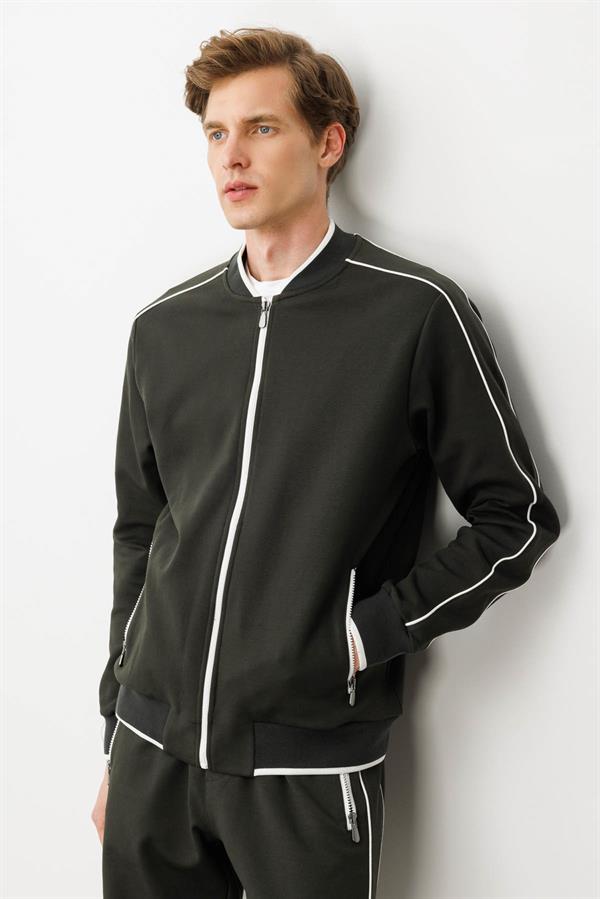 Erkek Hakim Yaka Kol Ucu ve Eteği Çizgili Eşofman Üstü K.Haki