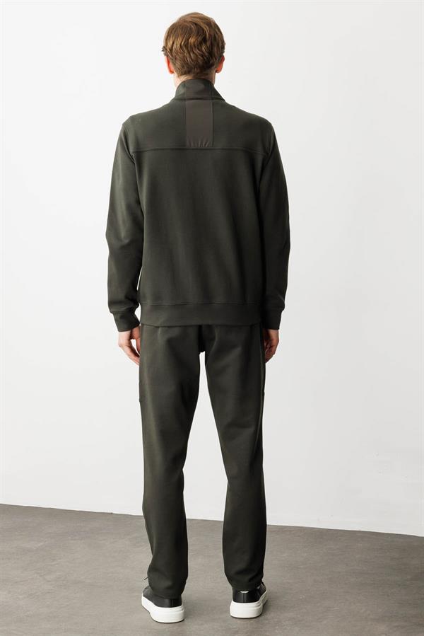 Erkek Hakim Yaka Ön Bandı ve Cebi Kumaş Eşofman Üstü K.Haki