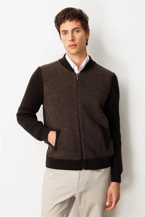 Erkek Hakim Yaka Önü Keçe Triko Mont K.Kahve