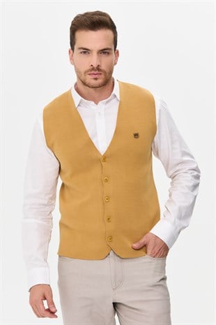 Мужской тонкий трикотажный жилет бежевый