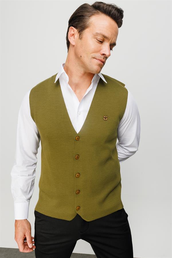 Мужской трикотажный тонкий жилет цвета хаки