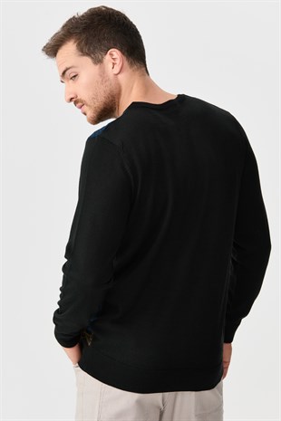 Мужской шерстяной свитер с рисунком впереди черный 