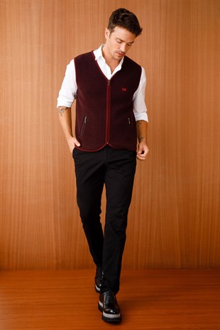 Мужской шерстяной жилет цвета сливы