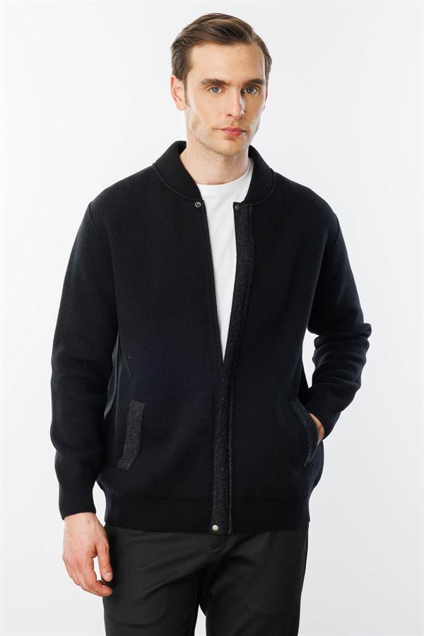 Мужское пальто из шерстяного трикотажа Черный