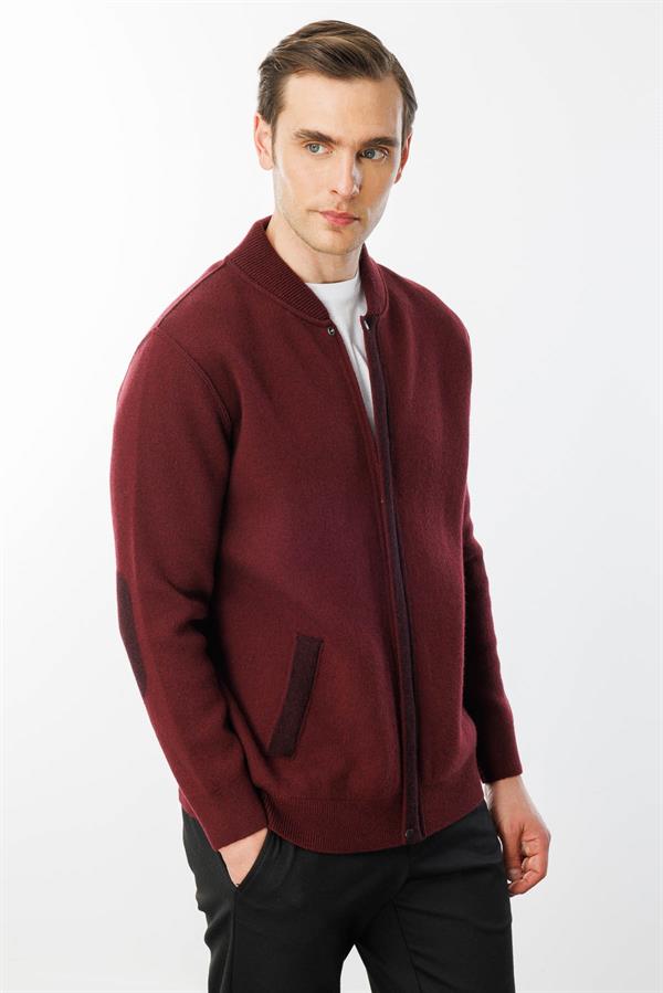 Мужское пальто из шерстяного трикотажа цвета сливы