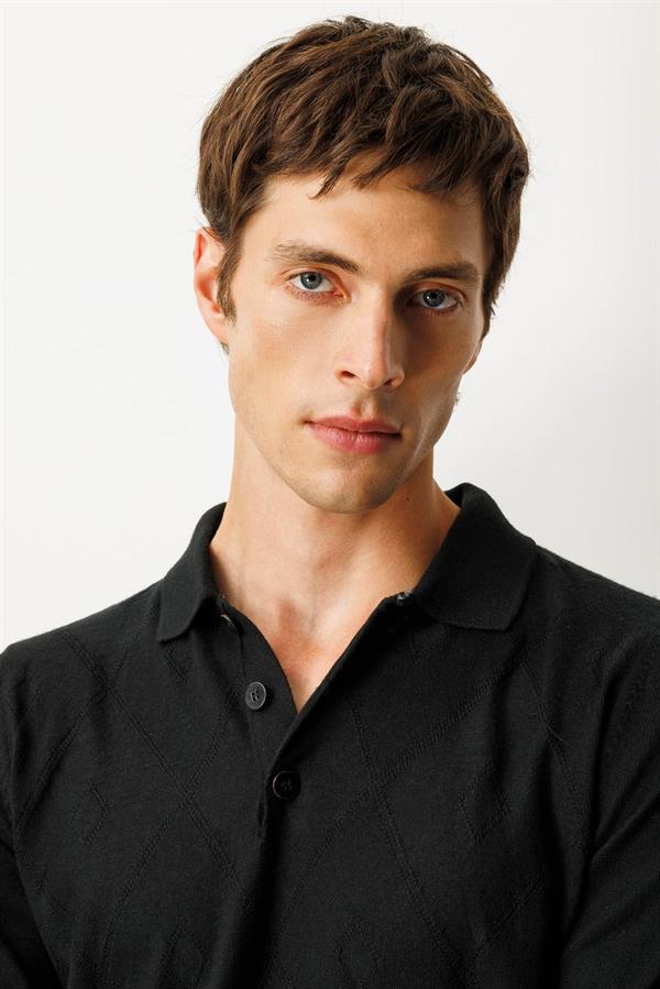 Erkek Polo Yaka Çizgili Baklavalı Yün Kazak Siyah