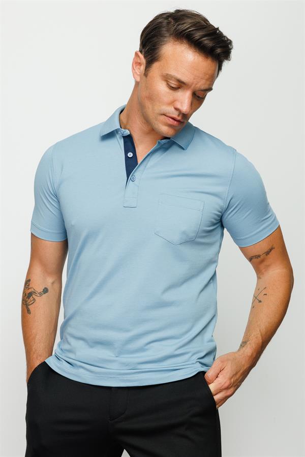 Мужская футболка с вырезом поло на пуговицах голубая